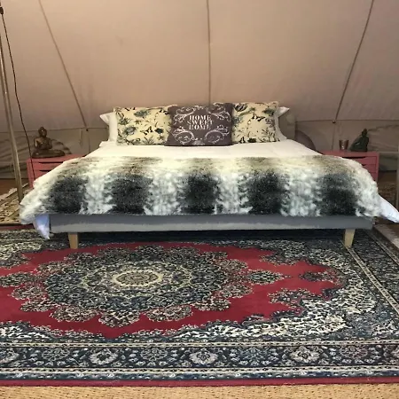 Original Mongolian Yurt In Charente * Le-Vieux-Cerier